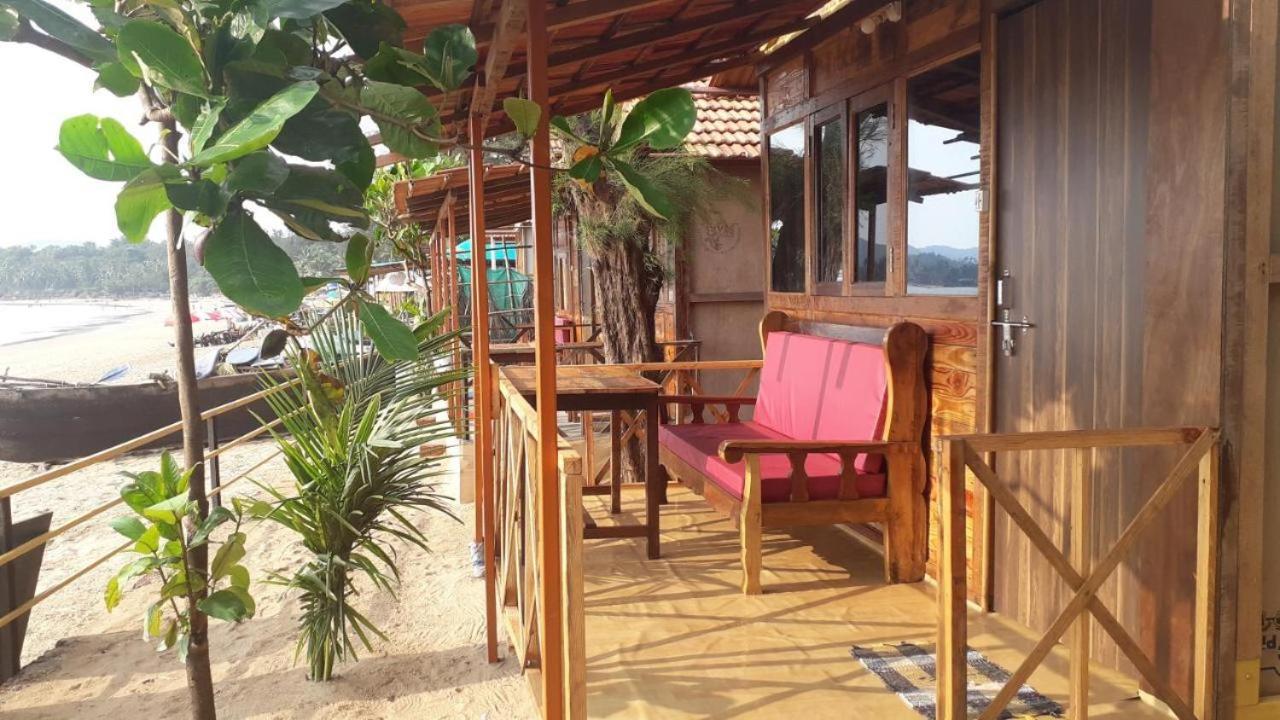 Casa Hut Resort *