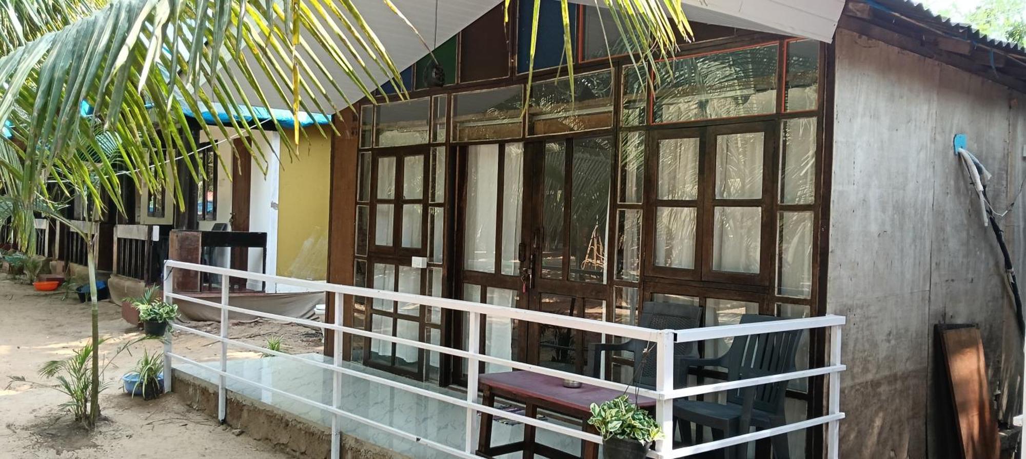 Casa Hut Resort