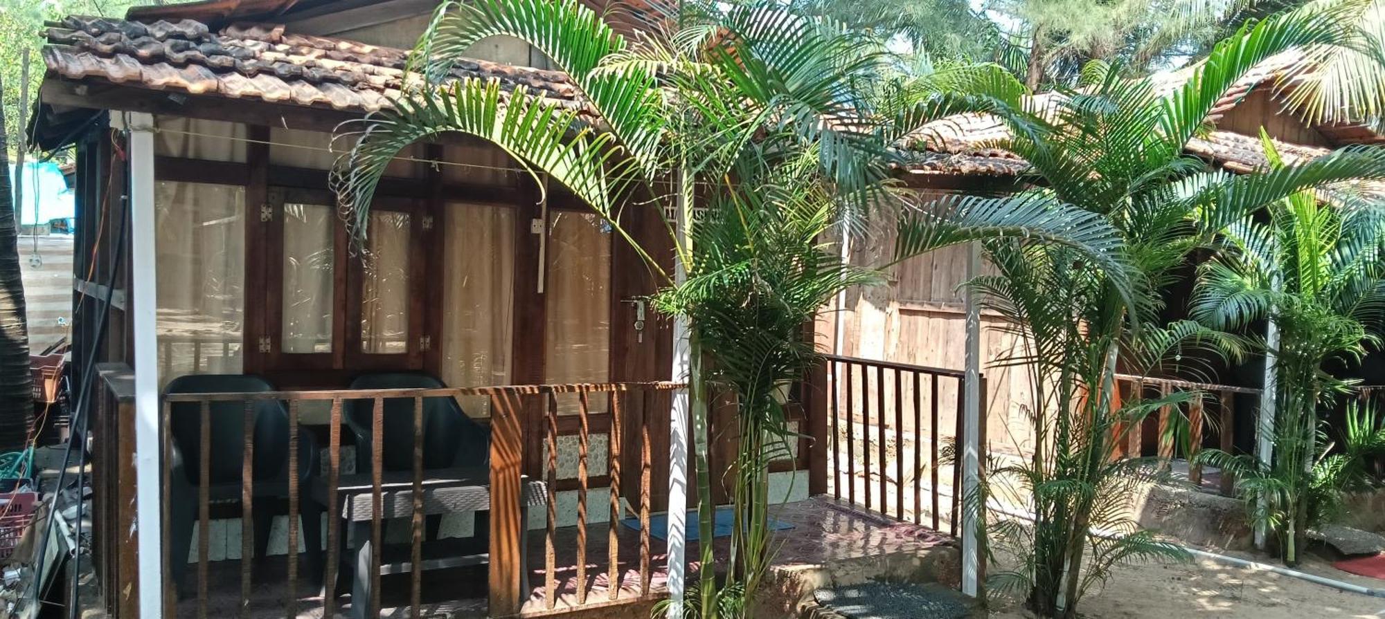 Casa Hut Resort *