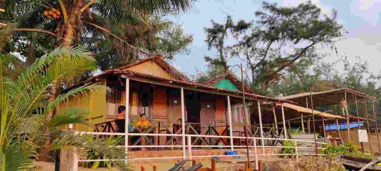 Casa Hut Resort *